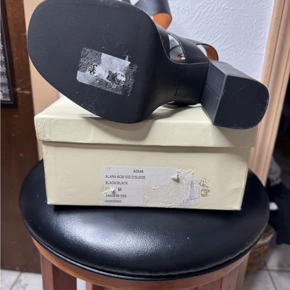 Alara 6cm sig c/suede coach heels - Picture 3 of 7